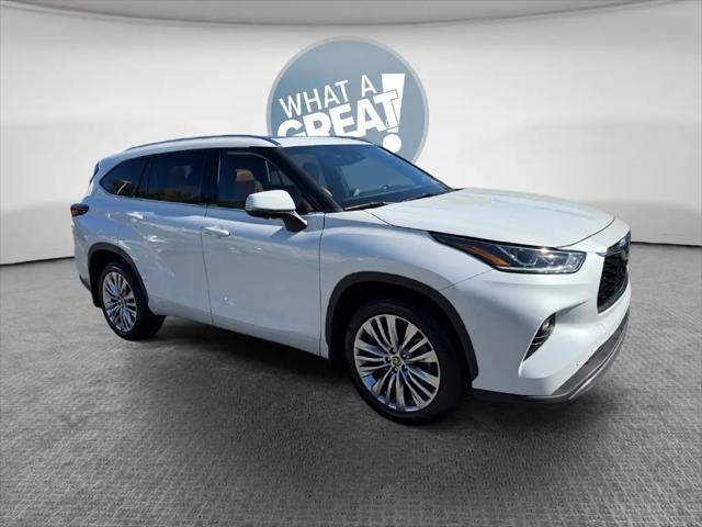 2023 Toyota Highlander Platinum for sale in Pittsburgh, PA