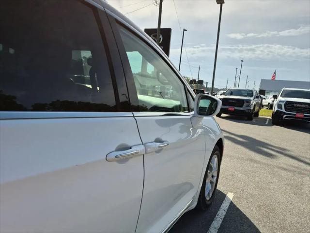 2018 Chrysler Pacifica Touring L Plus
