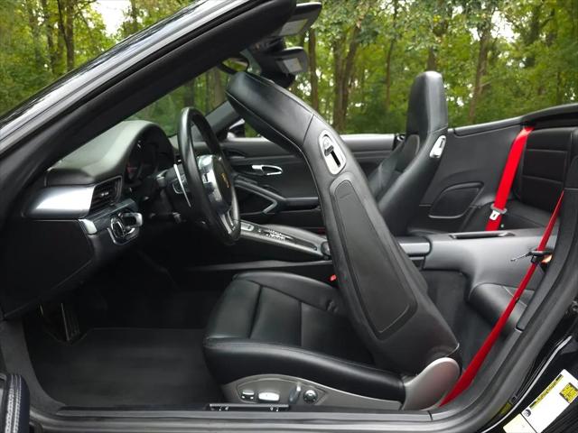 2015 Porsche 911 Carrera 4S