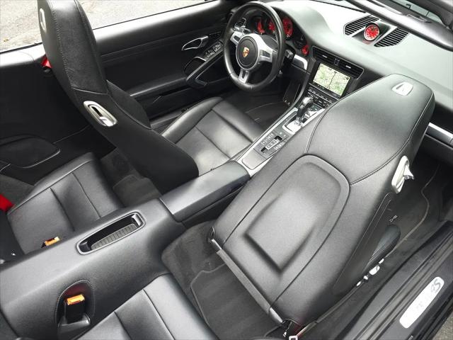 2015 Porsche 911 Carrera 4S