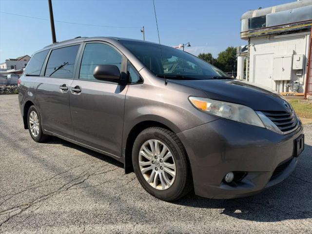 2014 Toyota Sienna XLE V6 8 Passenger for sale in Belleville, IL