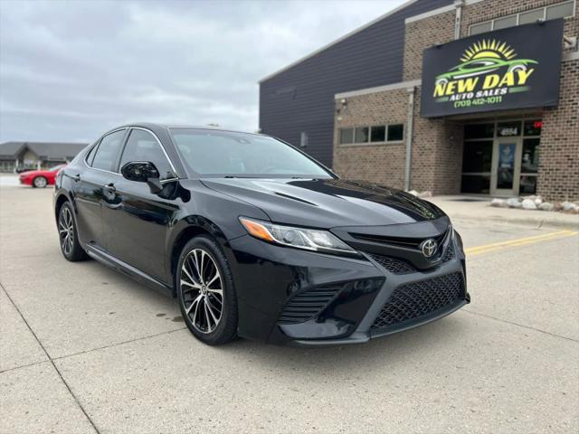 2018 Toyota Camry SE for sale in Fargo, ND