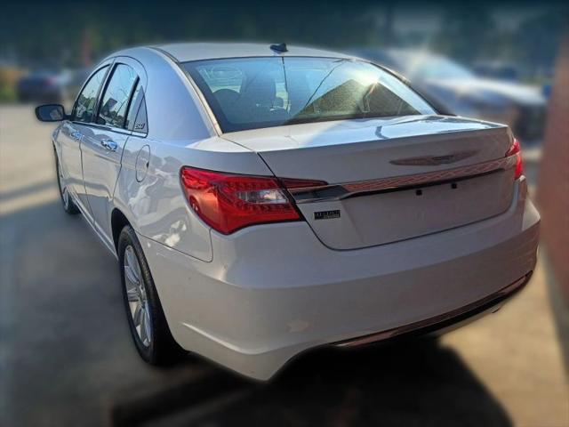 2013 Chrysler 200 Limited