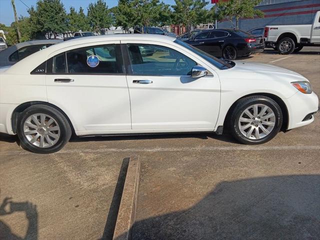 2013 Chrysler 200 Limited