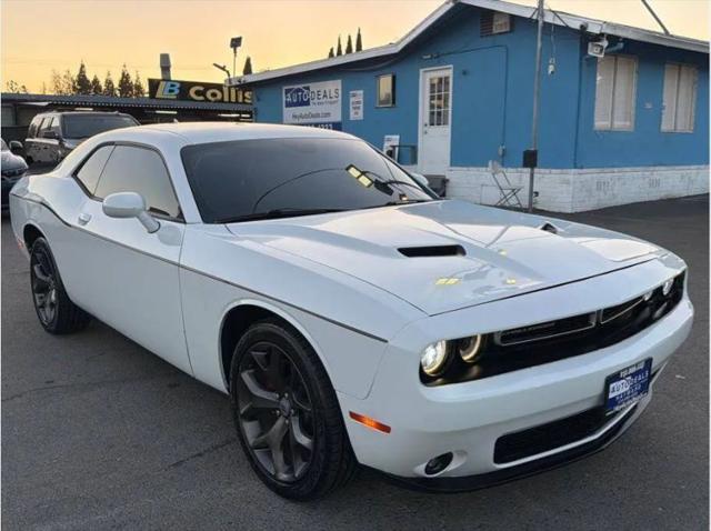 2017 Dodge Challenger SXT Plus