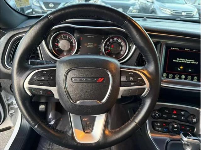 2017 Dodge Challenger SXT Plus