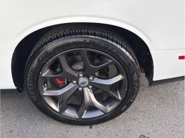 2017 Dodge Challenger SXT Plus