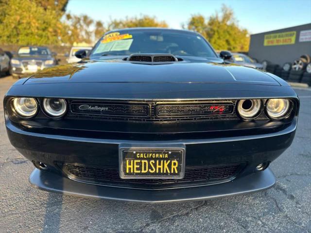 2017 Dodge Challenger 392 Hemi Scat Pack Shaker