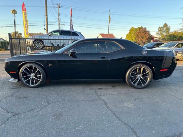 2017 Dodge Challenger 392 Hemi Scat Pack Shaker