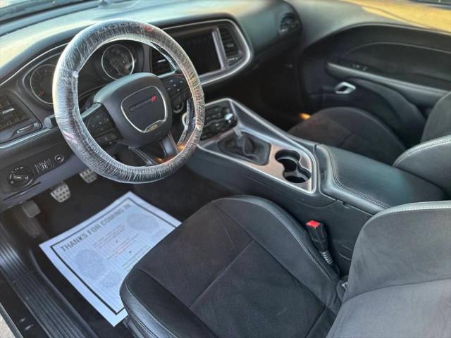 2017 Dodge Challenger 392 Hemi Scat Pack Shaker