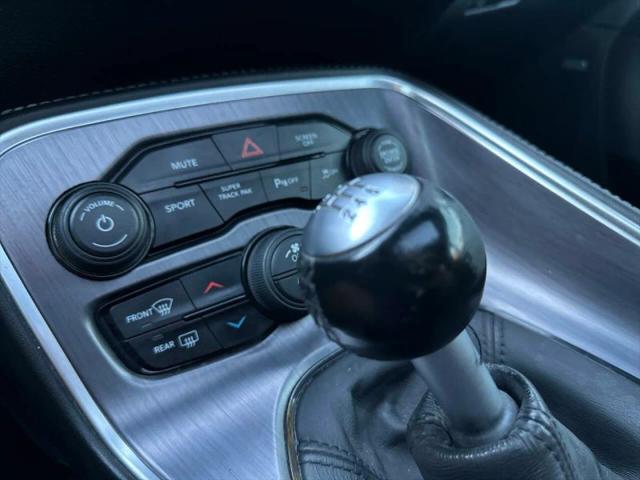 2017 Dodge Challenger 392 Hemi Scat Pack Shaker