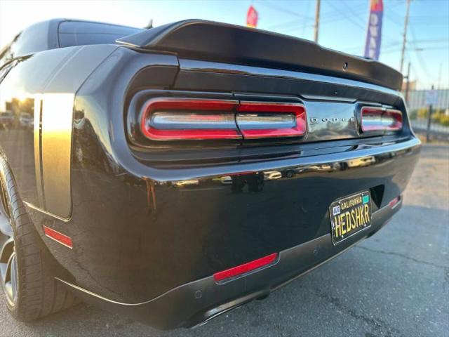 2017 Dodge Challenger 392 Hemi Scat Pack Shaker