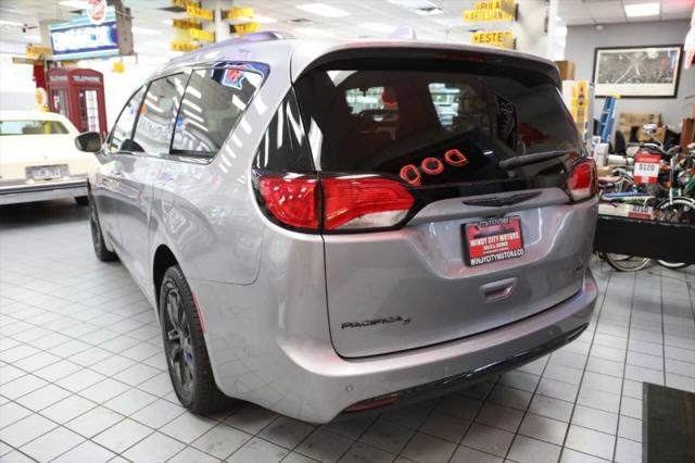 2020 Chrysler Pacifica AWD Launch Edition