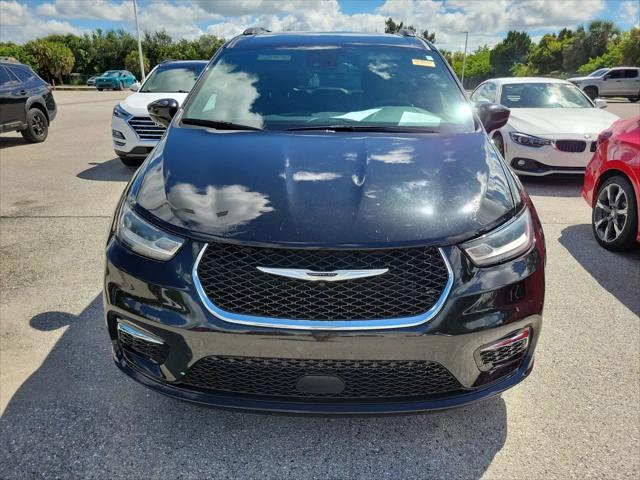 2022 Chrysler Pacifica Touring
