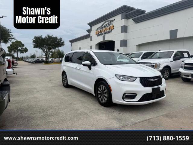 2023 Chrysler Pacifica Hybrid Touring L for sale in Houston, TX