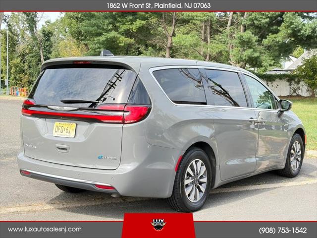 2023 Chrysler Pacifica Hybrid Touring L
