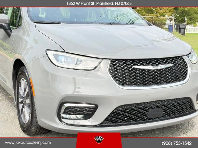 2023 Chrysler Pacifica Hybrid Touring L