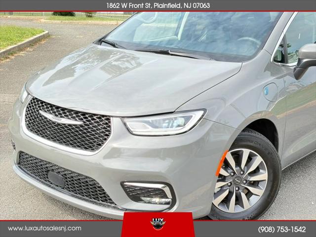 2023 Chrysler Pacifica Hybrid Touring L