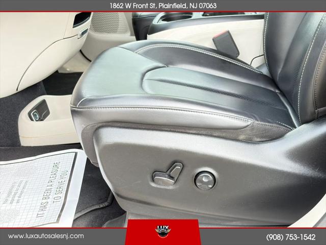 2023 Chrysler Pacifica Hybrid Touring L