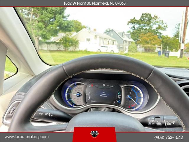 2023 Chrysler Pacifica Hybrid Touring L