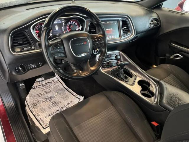 2017 Dodge Challenger SXT