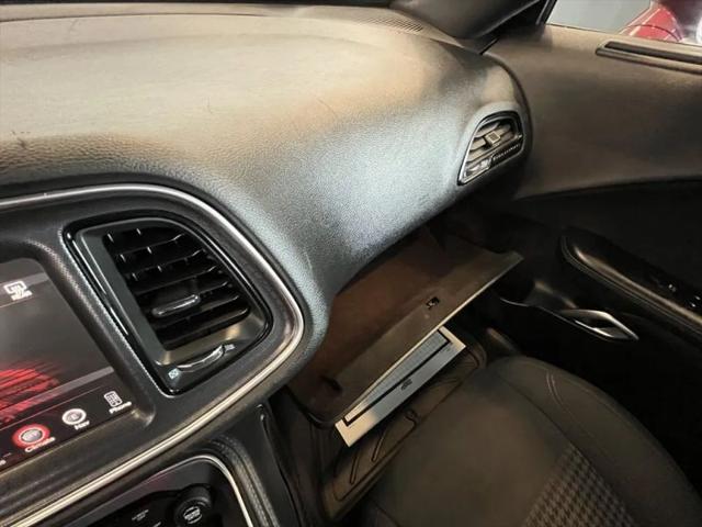 2017 Dodge Challenger SXT