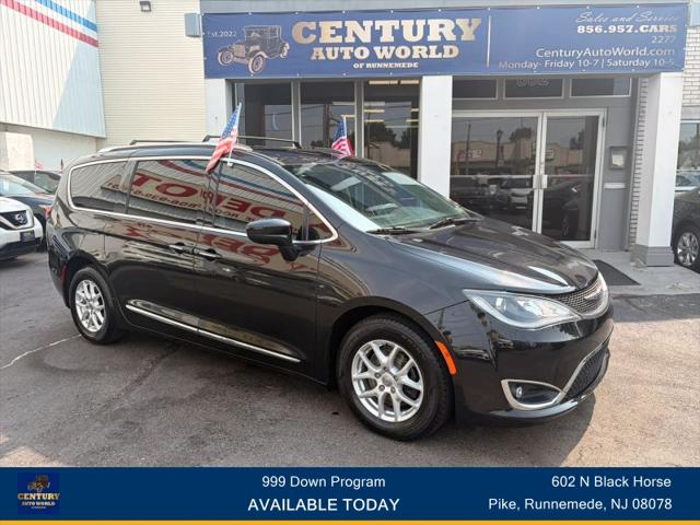 2020 Chrysler Pacifica Touring L for sale in Runnemede, NJ