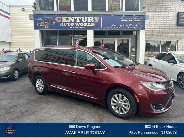 2017 Chrysler Pacifica Touring-L for sale in Runnemede, NJ