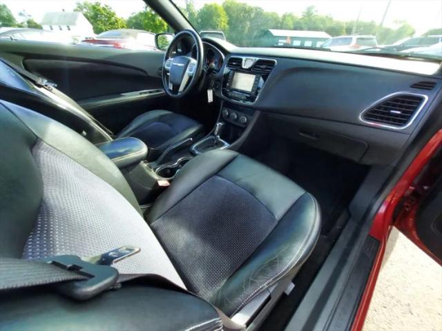 2012 Chrysler 200 S