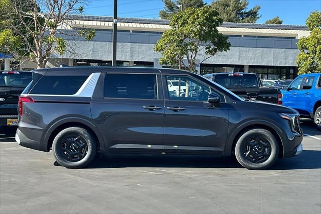 2027 Kia Carnival LXS