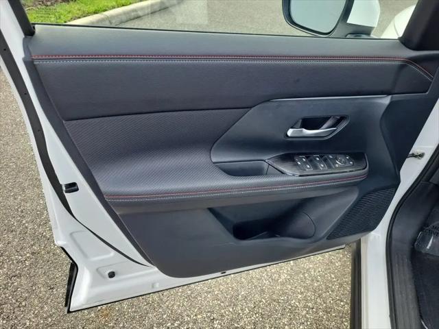 2025 Nissan Kicks SR FWD