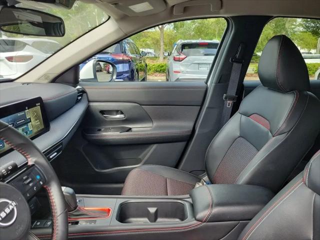 2025 Nissan Kicks SR FWD