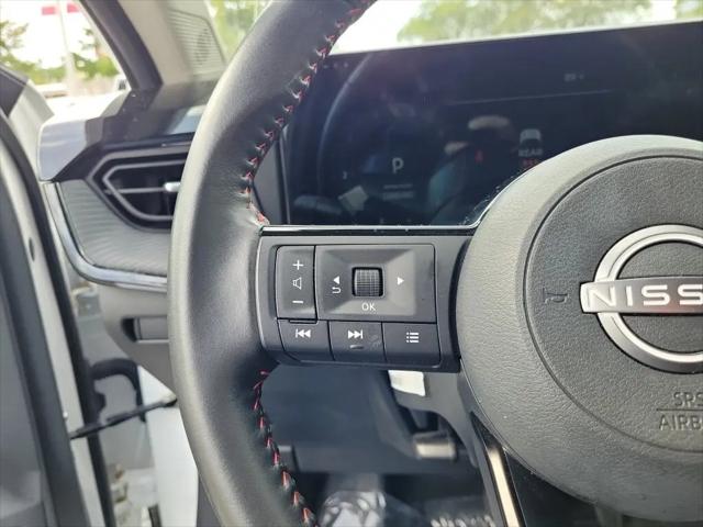 2025 Nissan Kicks SR FWD