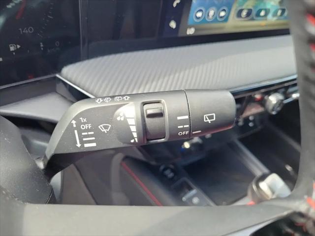 2025 Nissan Kicks SR FWD