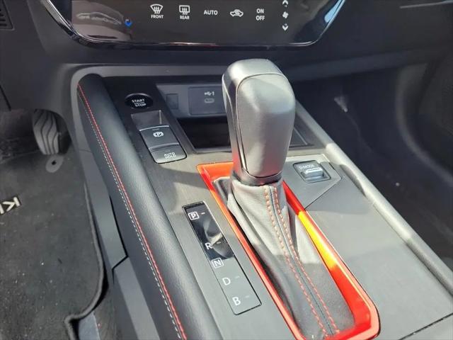 2025 Nissan Kicks SR FWD