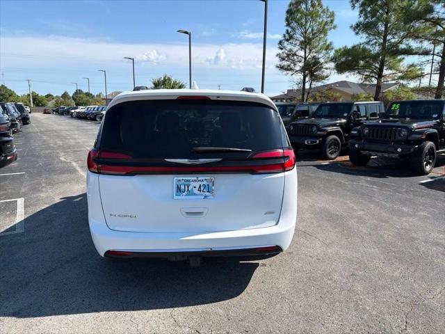2022 Chrysler Pacifica Touring L AWD