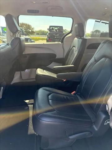 2022 Chrysler Pacifica Touring L AWD