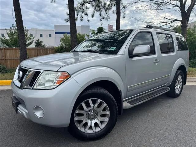 2011 Nissan Pathfinder LE for sale in Chantilly, VA