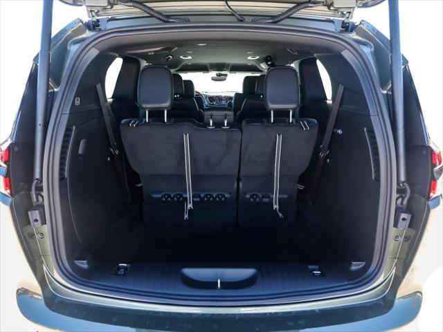 2027 Chrysler Pacifica Select AWD