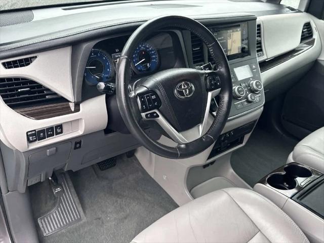 2017 Toyota Sienna XLE Premium 8 Passenger 2017 Toyota Sienna XLE Premium 8 Passenger