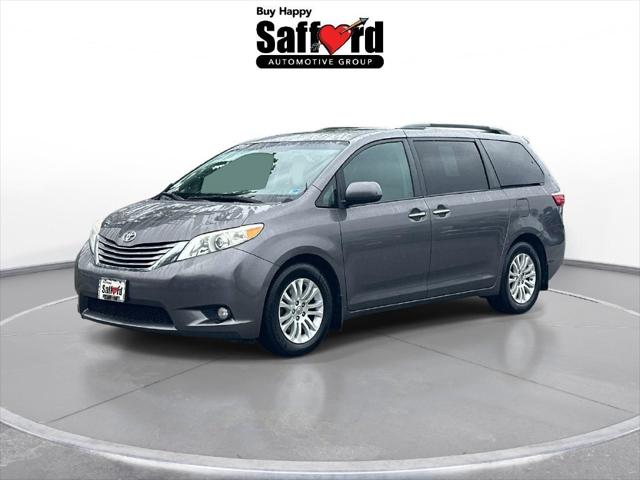 2017 Toyota Sienna XLE Premium 8 Passenger 2017 Toyota Sienna XLE Premium 8 Passenger