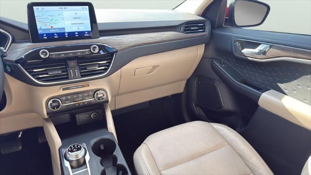 2020 Ford Escape Titanium Hybrid