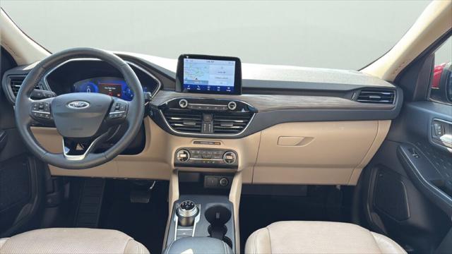 2020 Ford Escape Titanium Hybrid