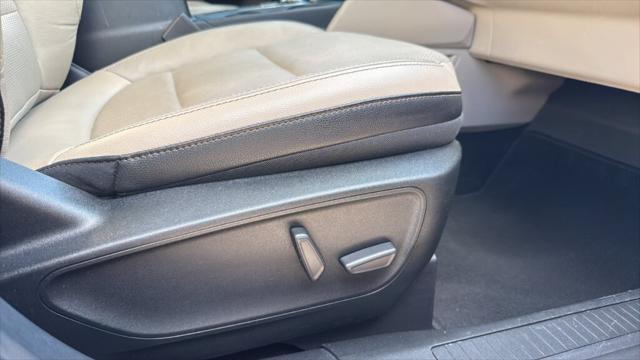 2020 Ford Escape Titanium Hybrid