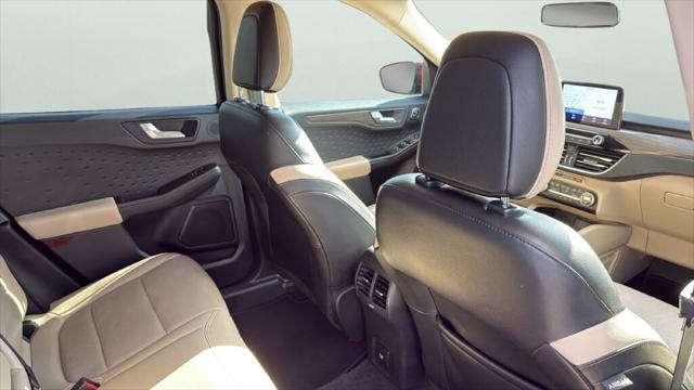 2020 Ford Escape Titanium Hybrid