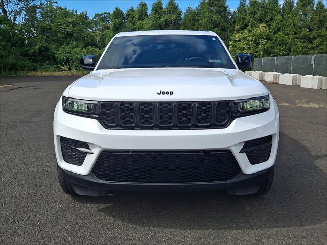 2023 Jeep Grand Cherokee Altitude 4x4 2023 Jeep Grand Cherokee Altitude 4x4