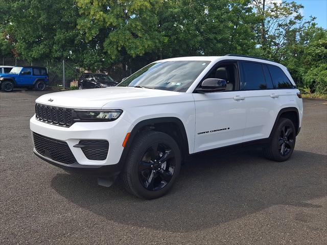 2023 Jeep Grand Cherokee Altitude 4x4 2023 Jeep Grand Cherokee Altitude 4x4