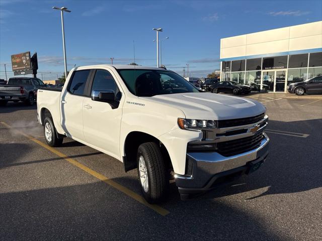 2021 Chevrolet Silverado 1500 4WD Crew Cab Short Bed LT