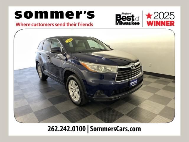 2016 Toyota Highlander LE V6 for sale in Mequon, WI