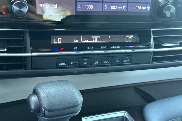 2024 Toyota Sienna LE